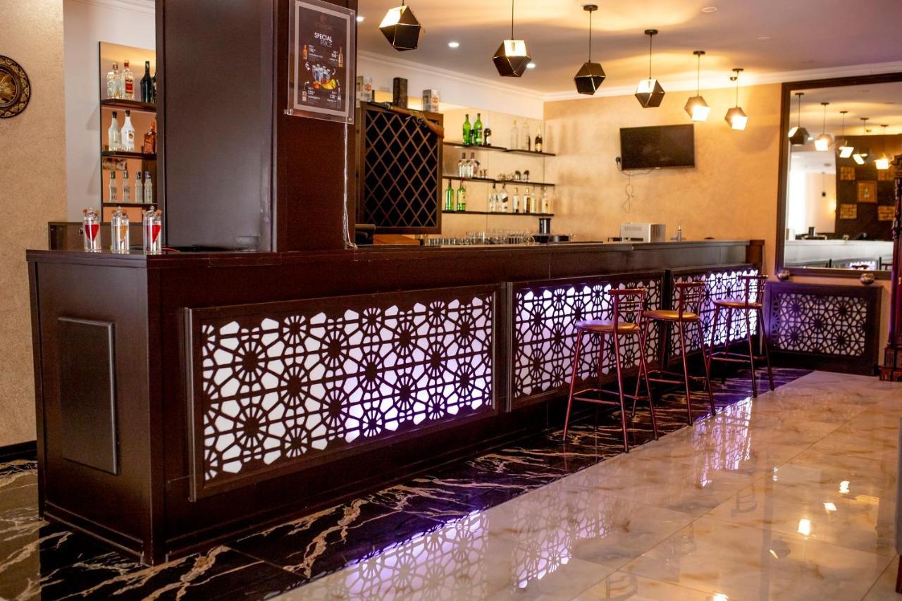 Corniche Hotel Baku Extérieur photo